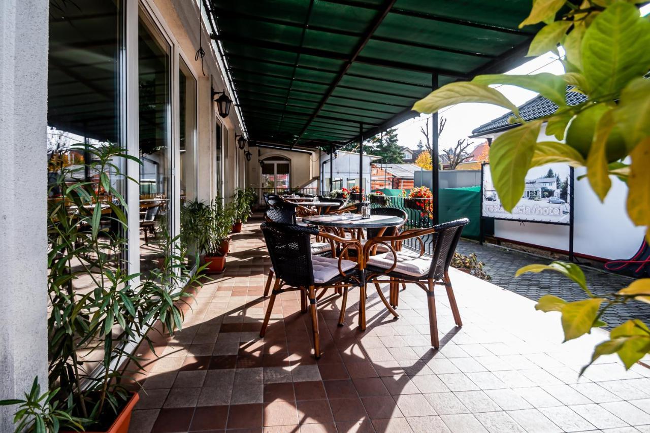 Hotel Squash Centrum Prievidza Exterior foto