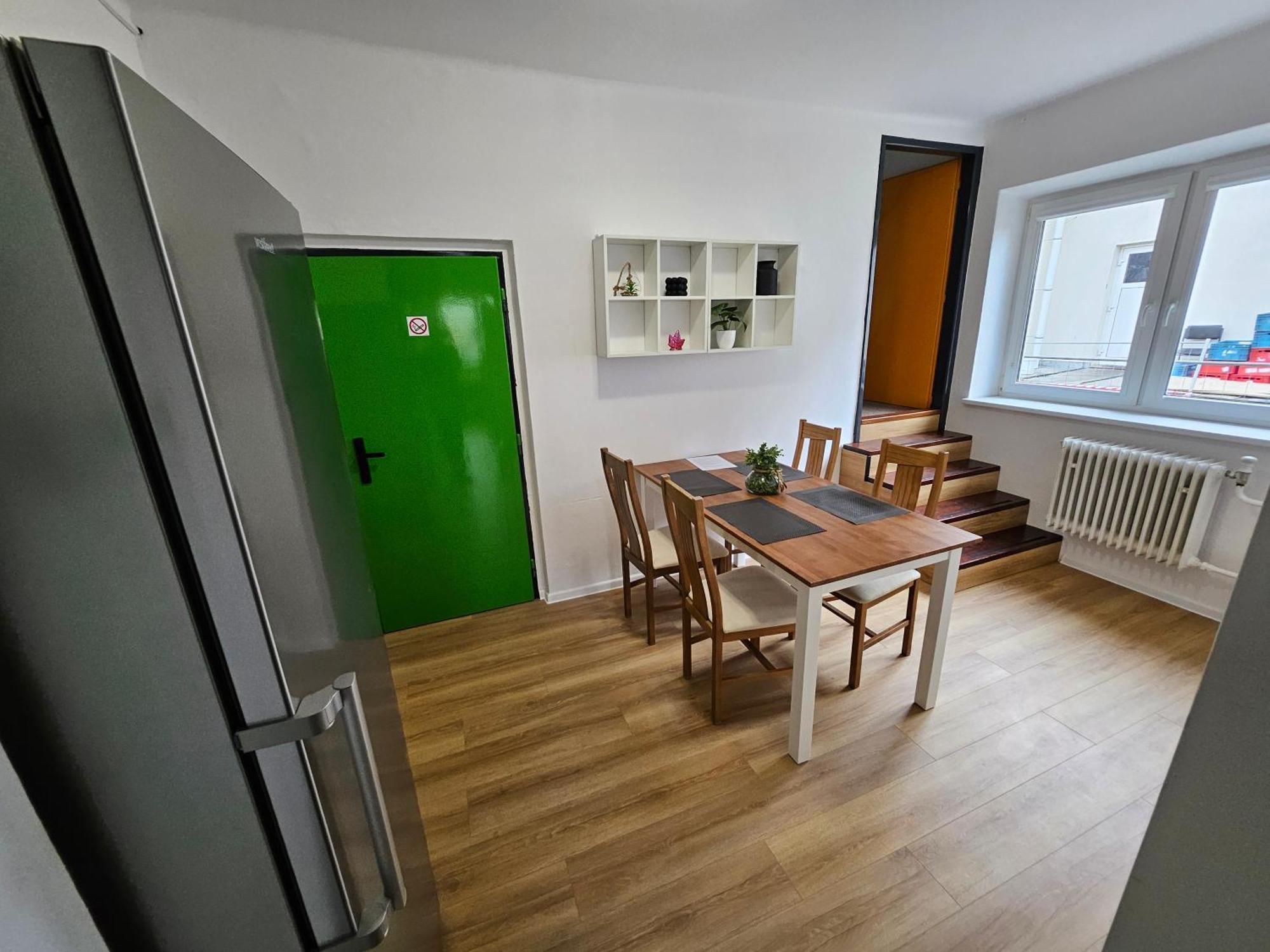 Hotel Squash Centrum Prievidza Cameră foto