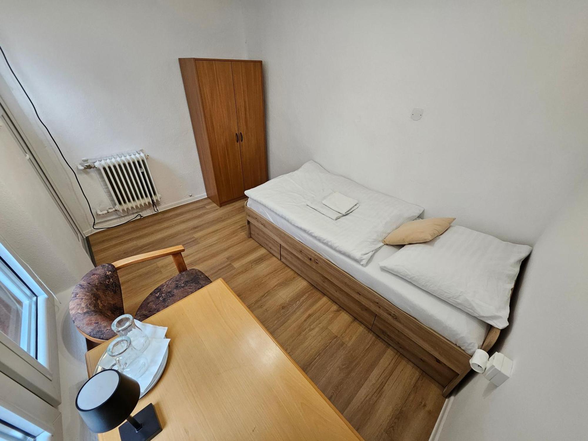 Hotel Squash Centrum Prievidza Cameră foto