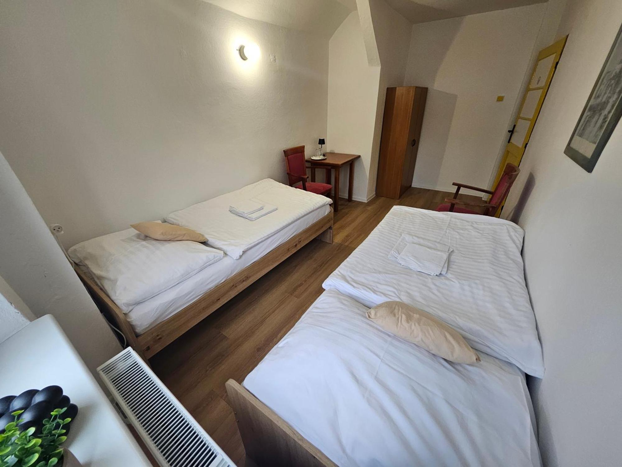 Hotel Squash Centrum Prievidza Cameră foto